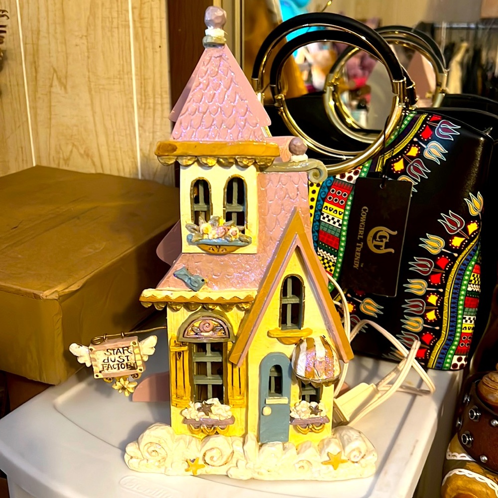 Lamp house